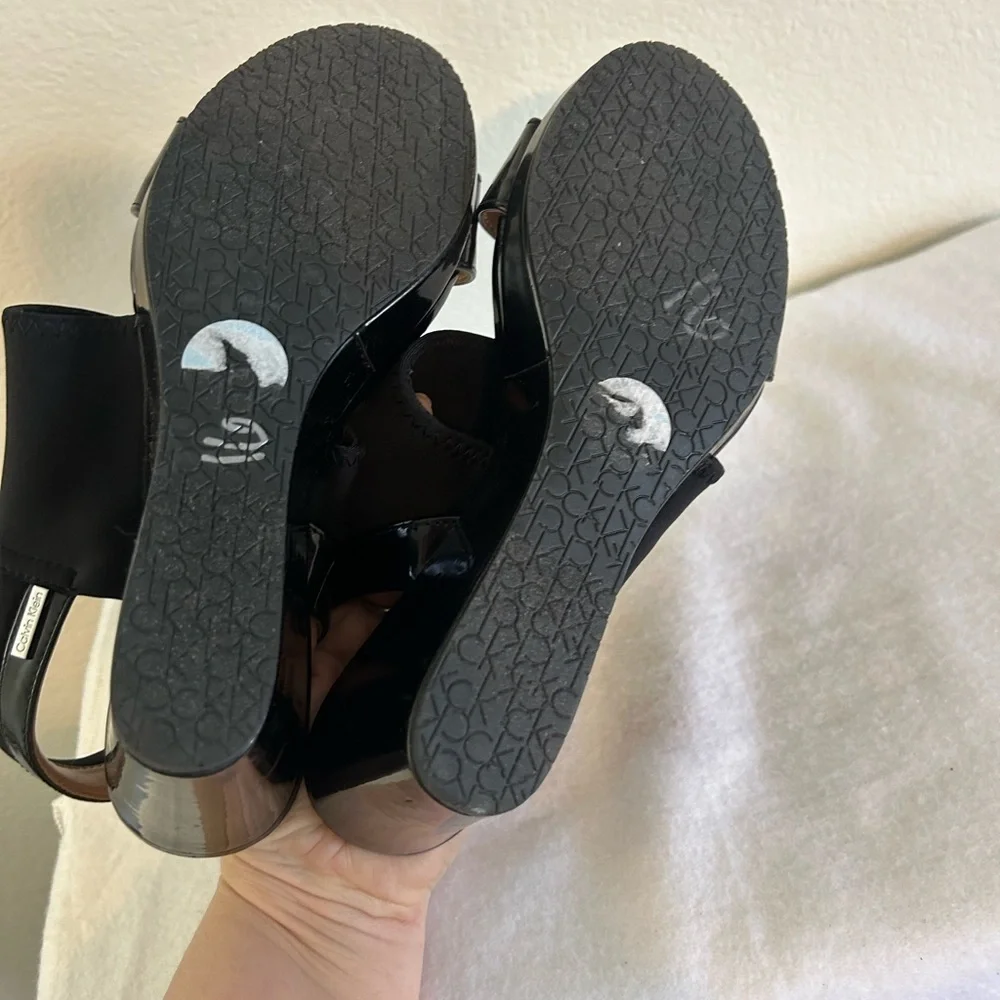 Calvin Klein Bryley Wedge Sandals 9